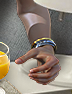PRE-champagne-giveDrink+pour